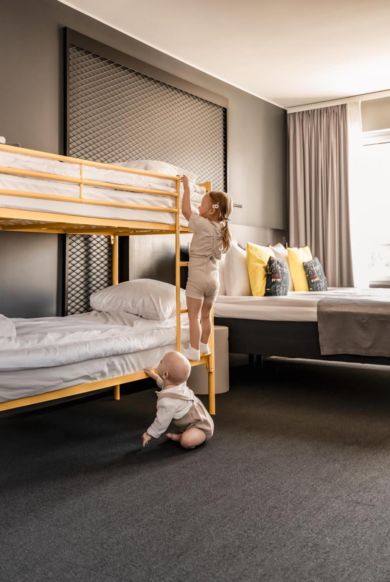 The Folks Hotel Konepaja 赫尔辛基 外观 照片